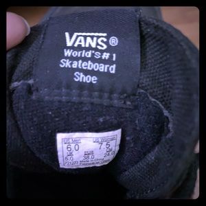 🚨Van’s Black High Tops! 🚨